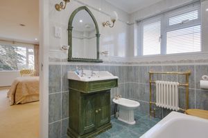 Jack & Jill Bathroom- click for photo gallery